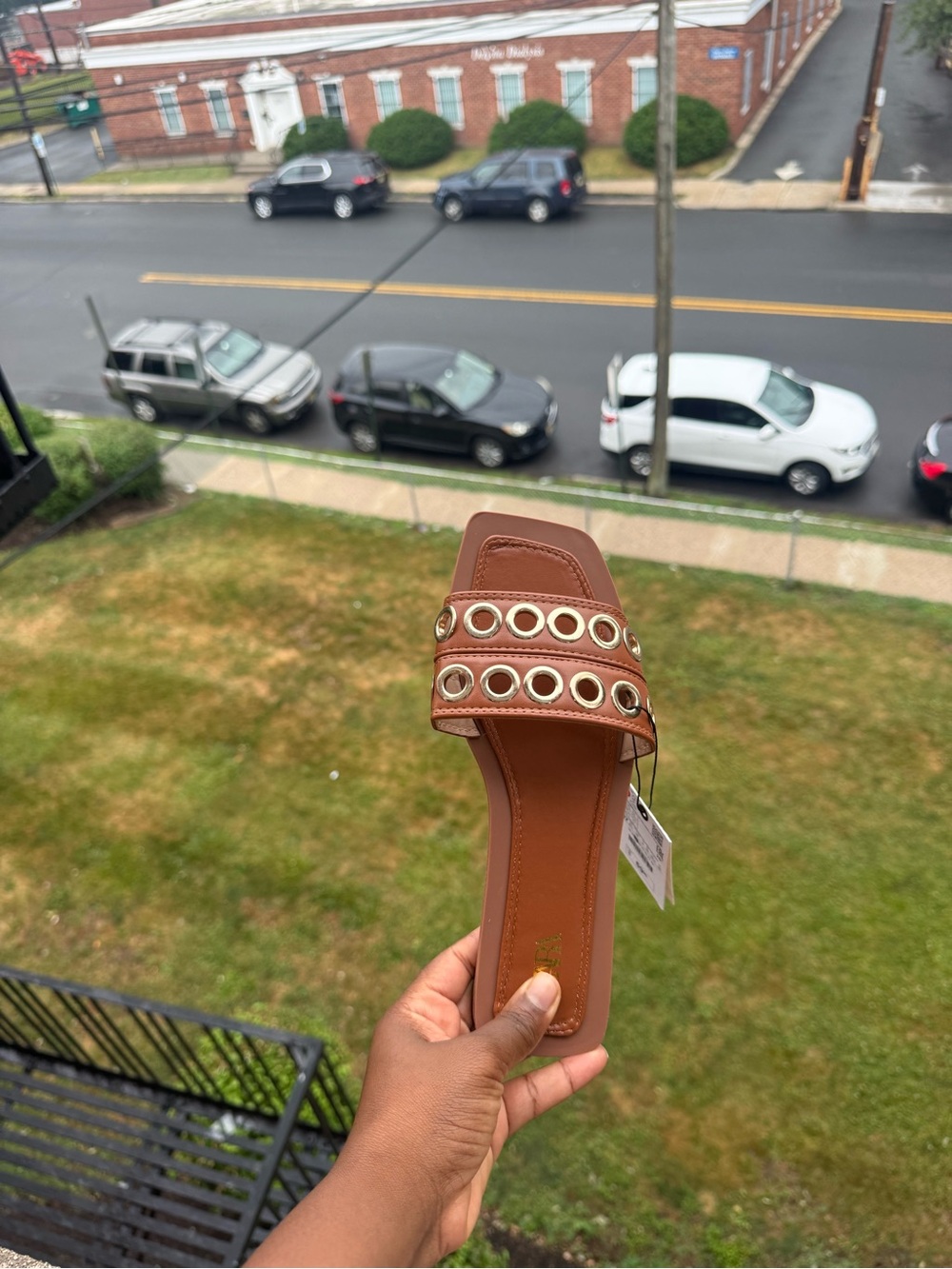 ZARA Tan Brown Slide Sandals with Gold Grommet Straps - Picture 2 of 2